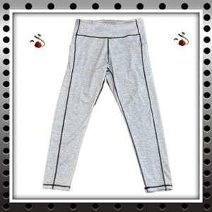 Women’s Tek Gear leggings - heather gray w/black trim - Large - thigh pockets